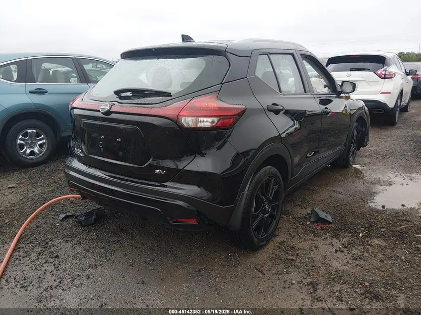 2023 NISSAN KICKS SV XTRONIC CVT