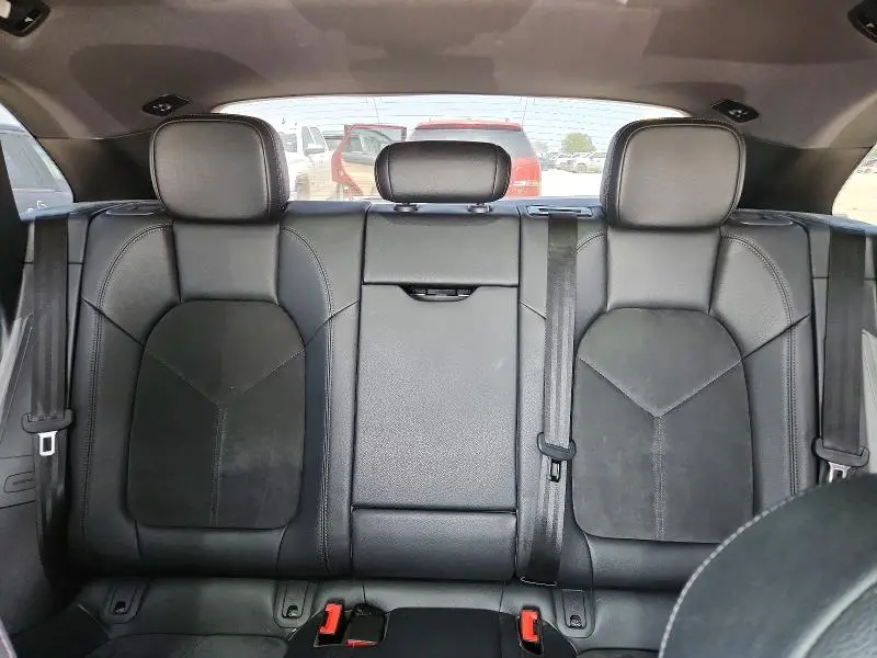 2019 PORSCHE MACAN   