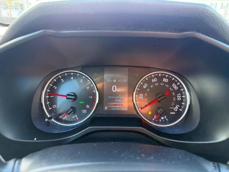 2019 TOYOTA RAV4 XLE  