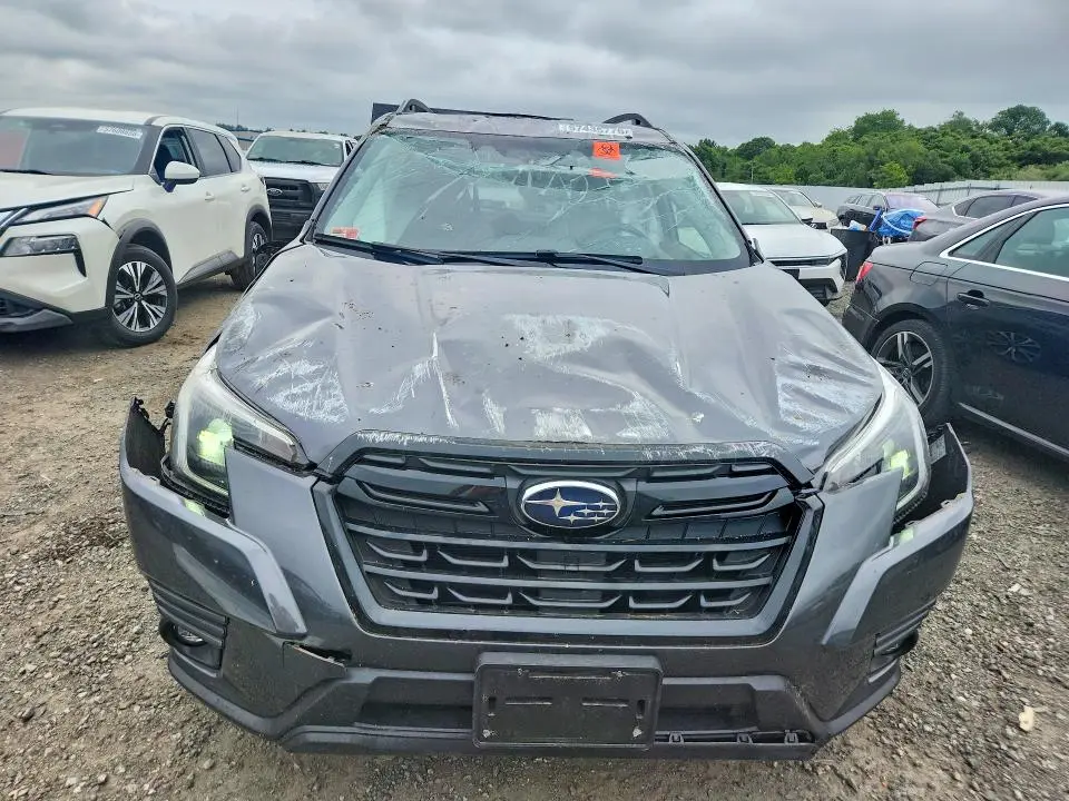 2024 SUBARU FORESTER LIMITED  