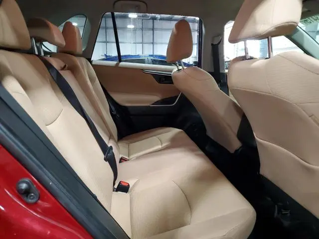 2019 TOYOTA RAV4 LE  