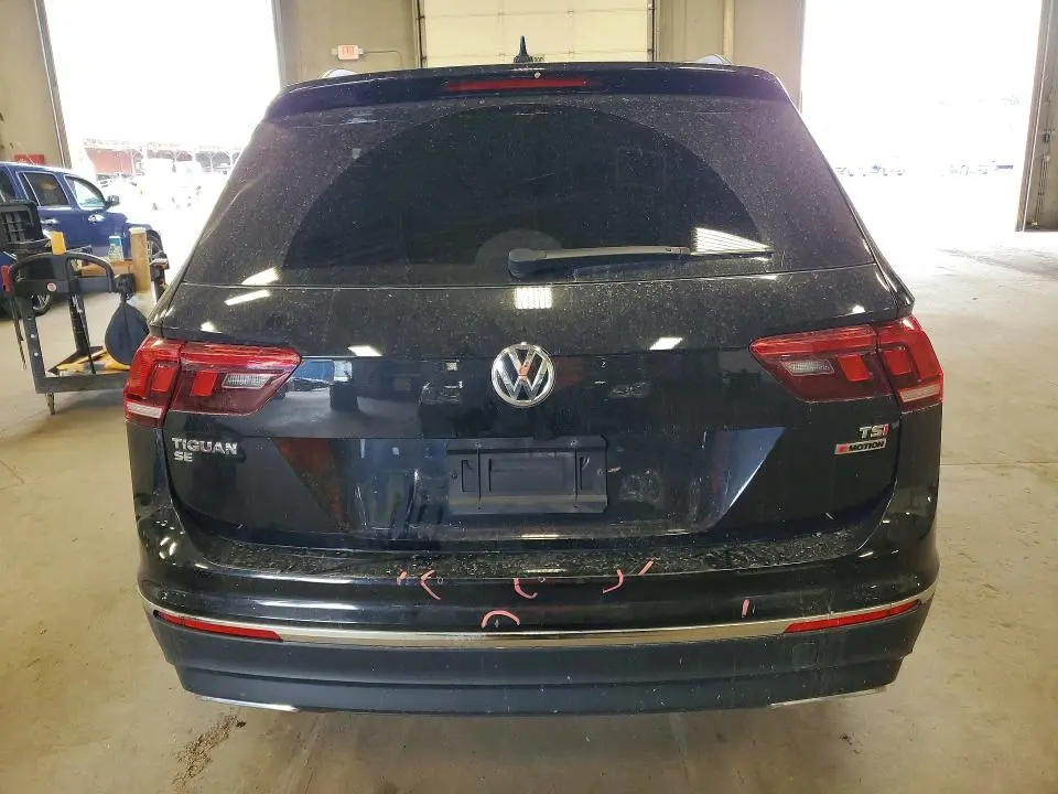 2018 VOLKSWAGEN TIGUAN SE  
