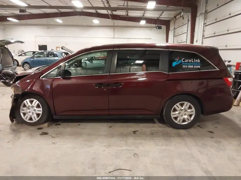 2011 HONDA ODYSSEY LX