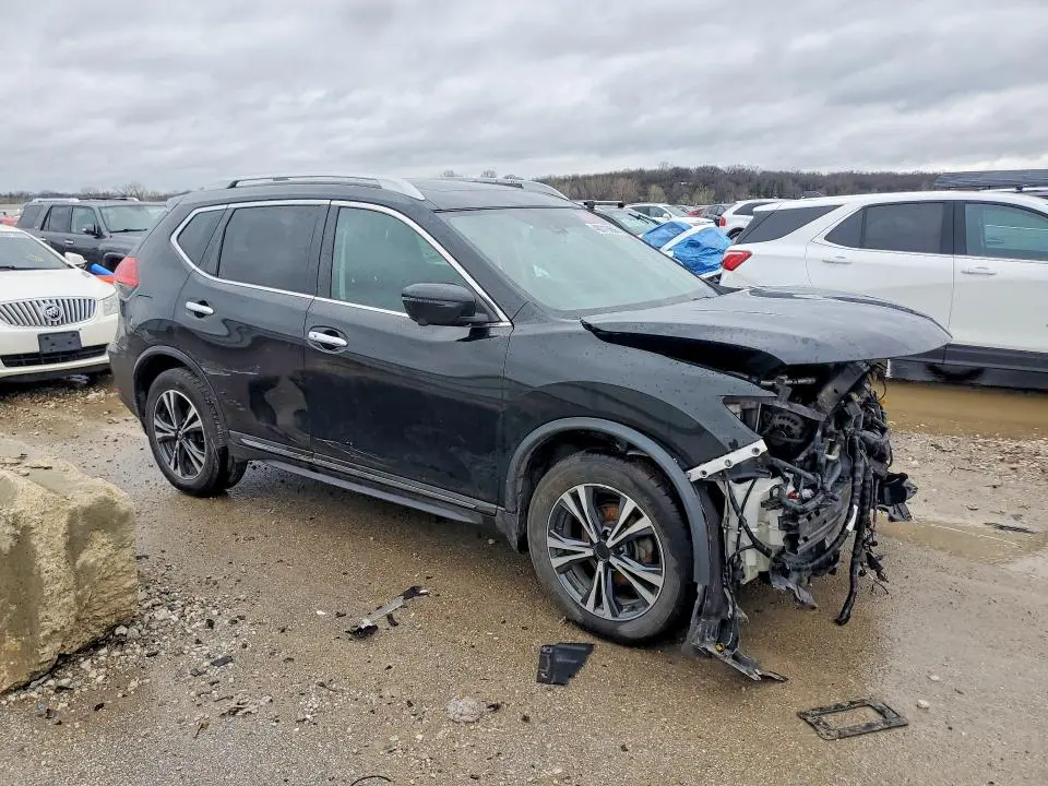 2017 NISSAN ROGUE SL  