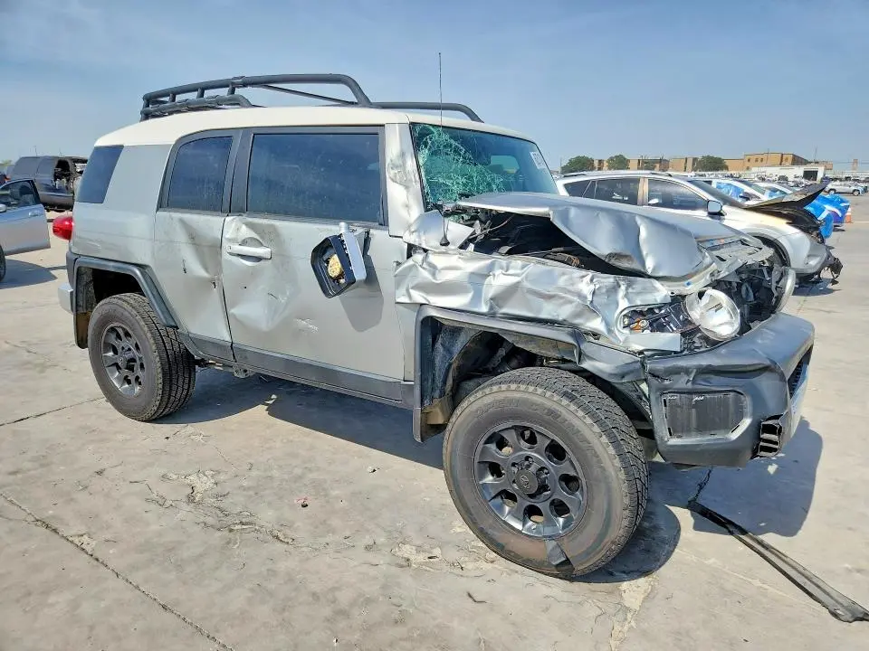2012 TOYOTA FJ CRUISER BASE  