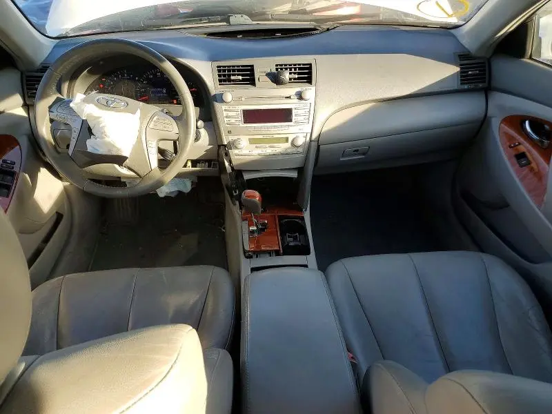2010 TOYOTA CAMRY SE  