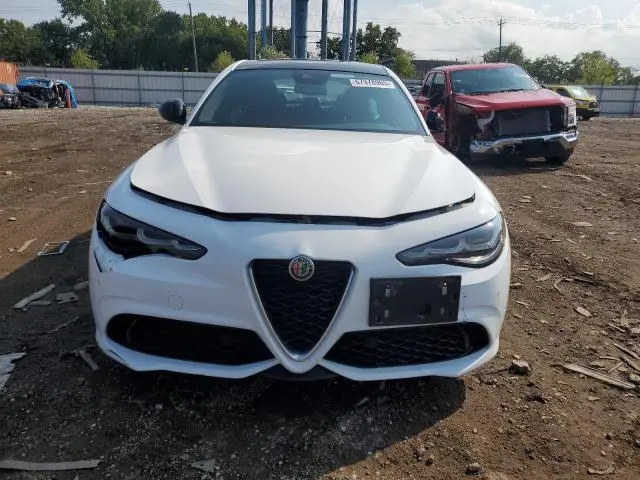 2024 ALFA ROMEO GIULIA TI  