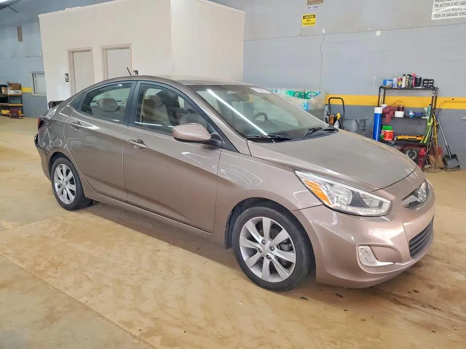2014 HYUNDAI ACCENT GLS  