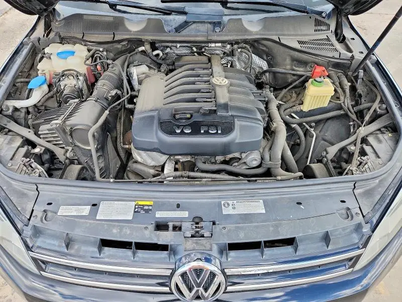 2013 VOLKSWAGEN TOUAREG V6  