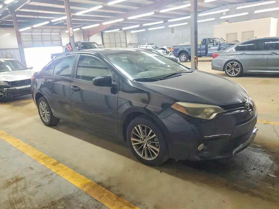 2014 TOYOTA COROLLA LE PLUS  