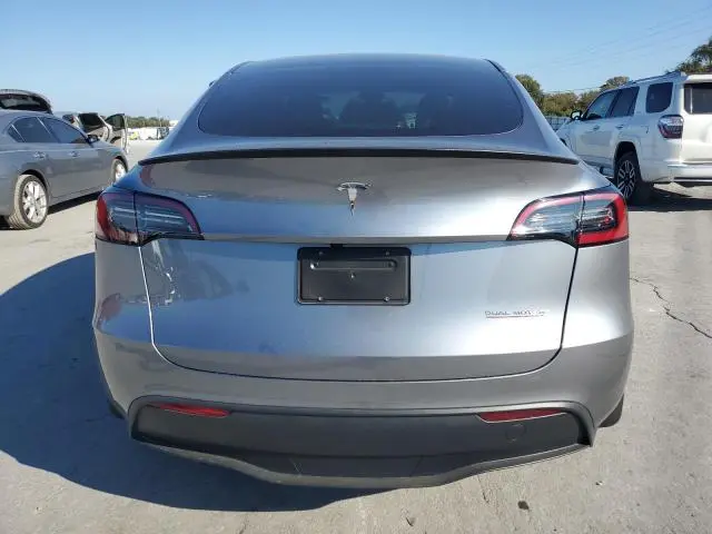 2025 TESLA MODEL Y