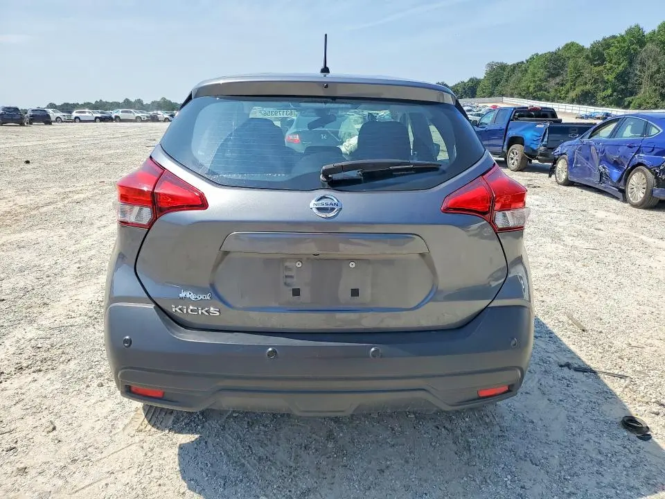 2020 NISSAN KICKS S  
