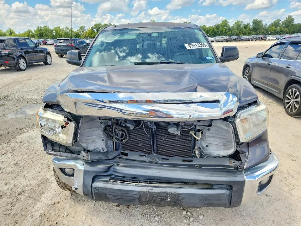 2016 TOYOTA TUNDRA SR5  