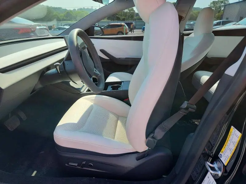 2026 TESLA MODEL 3   