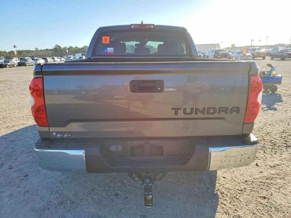 2021 TOYOTA TUNDRA CREWMAX SR5  