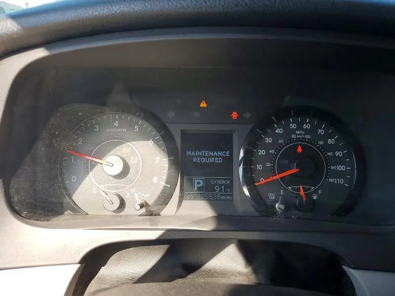 2015 TOYOTA SIENNA LE  
