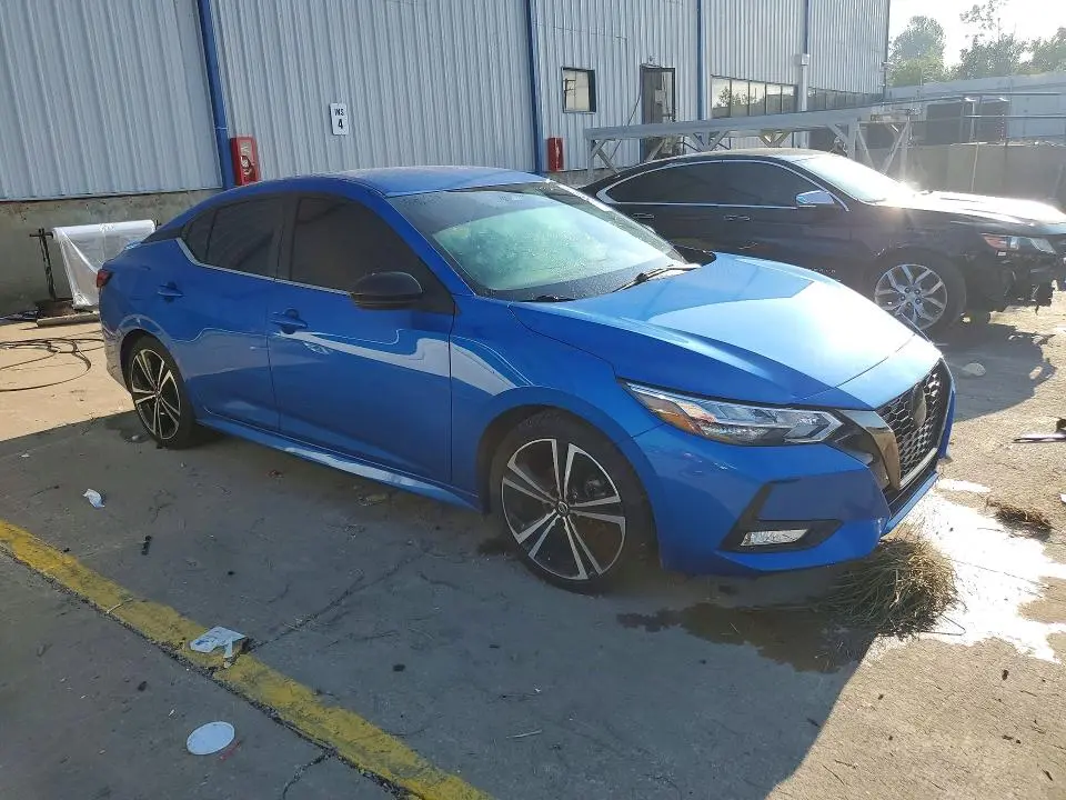 2022 NISSAN SENTRA SR  