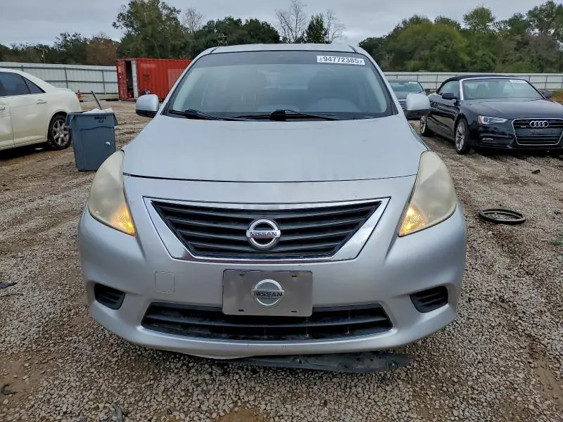 2014 NISSAN VERSA S  