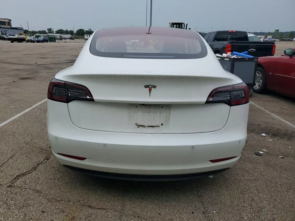 2018 TESLA MODEL 3   
