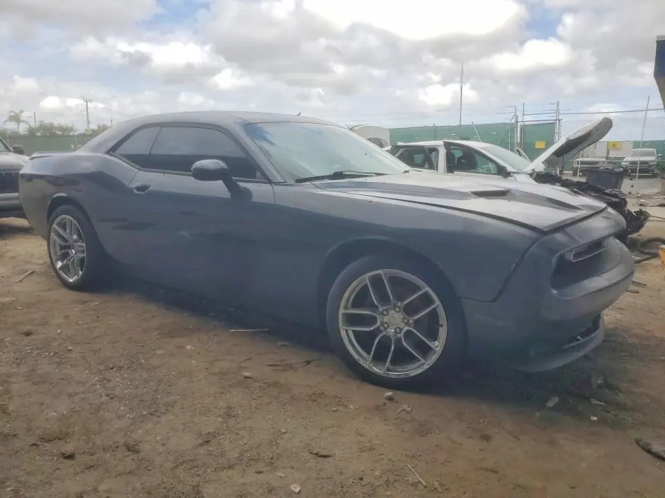 2018 DODGE CHALLENGER SXT  