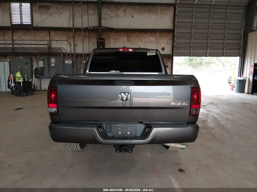 2020 RAM 1500 CLASSIC TRADESMAN  4X4 5'7 BOX