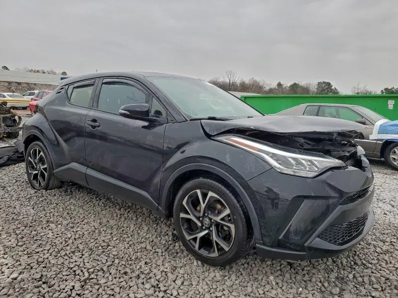 2020 TOYOTA C-HR XLE  