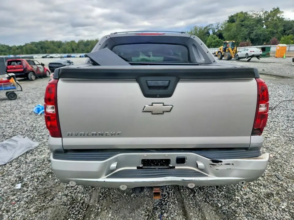 2011 CHEVROLET AVALANCHE LT  