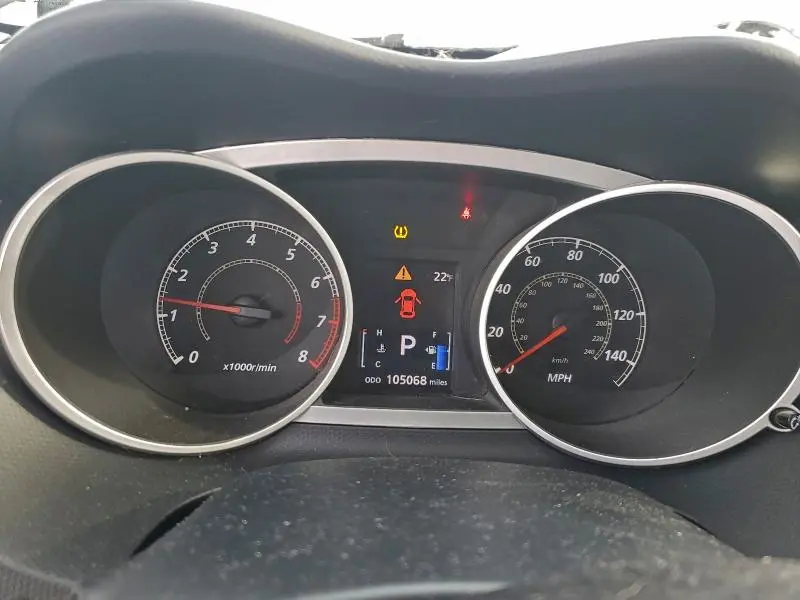 2010 MITSUBISHI OUTLANDER SE  