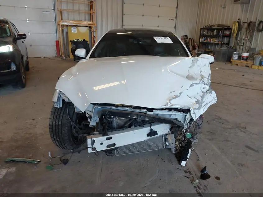 2015 JAGUAR XJ  
