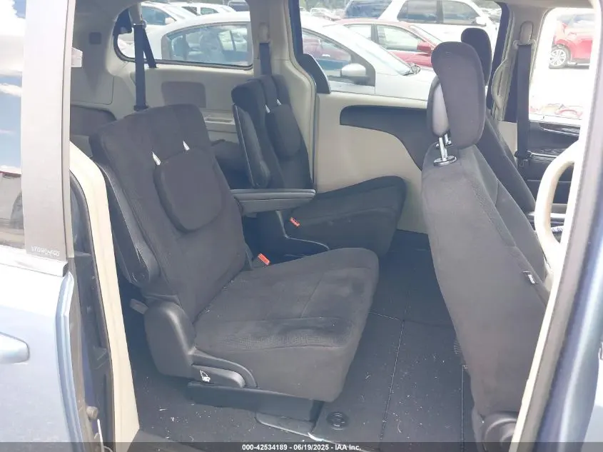 2011 CHRYSLER TOWN & COUNTRY TOURING