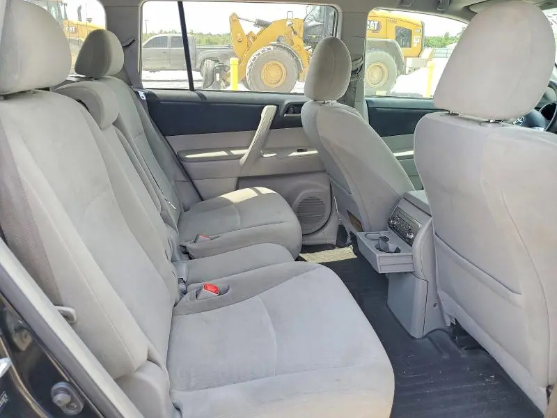 2013 TOYOTA HIGHLANDER PLUS  