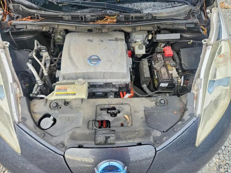 2013 NISSAN LEAF S  