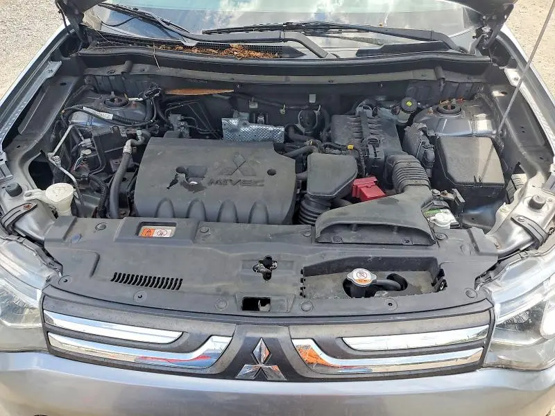 2014 MITSUBISHI OUTLANDER SE  