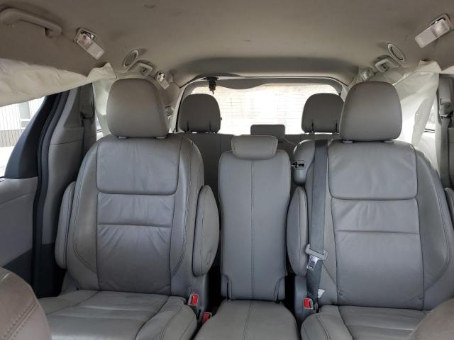 2016 TOYOTA SIENNA XLE