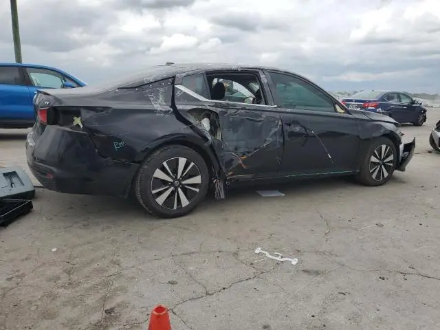 2021 NISSAN ALTIMA SV  