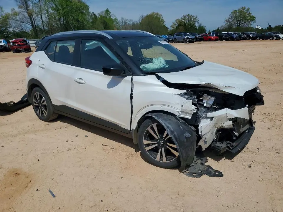 2019 NISSAN KICKS SV  