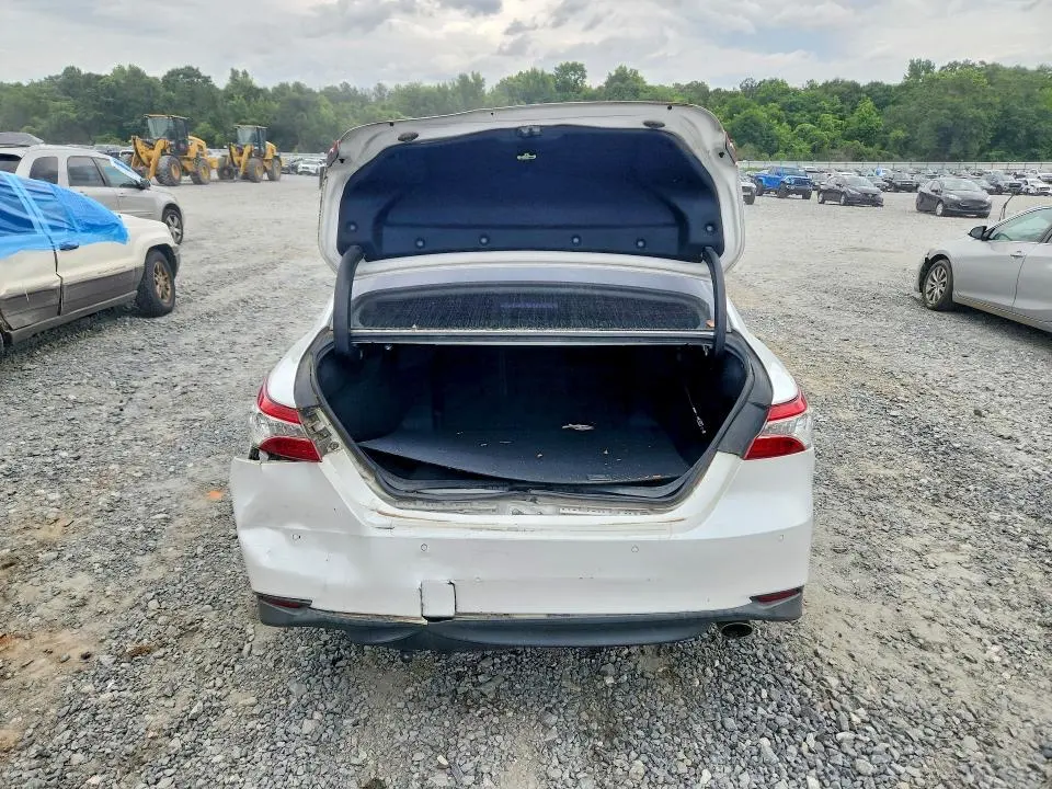 2018 TOYOTA CAMRY XLE  