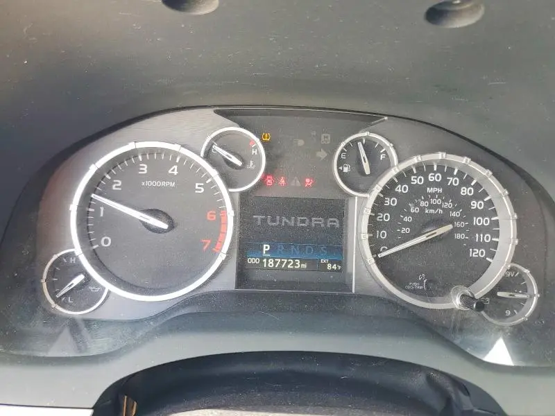 2016 TOYOTA TUNDRA CREWMAX SR5  