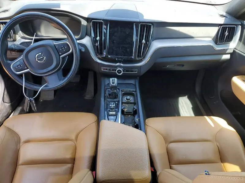 2018 VOLVO XC60 T5  