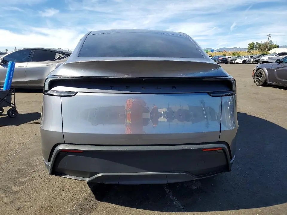 2026 TESLA MODEL Y   