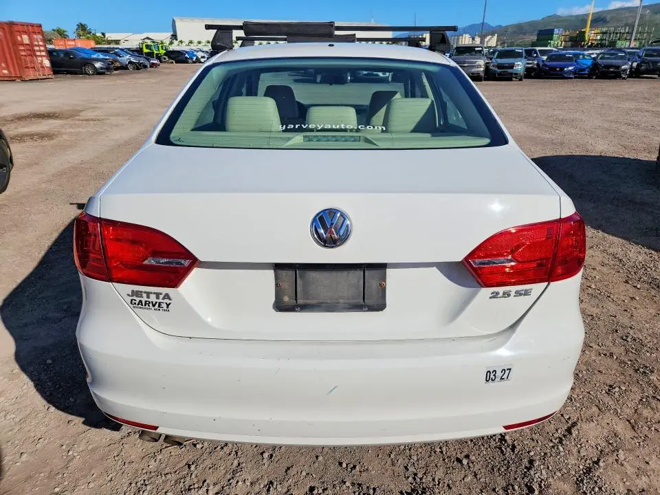 2013 VOLKSWAGEN JETTA SE  