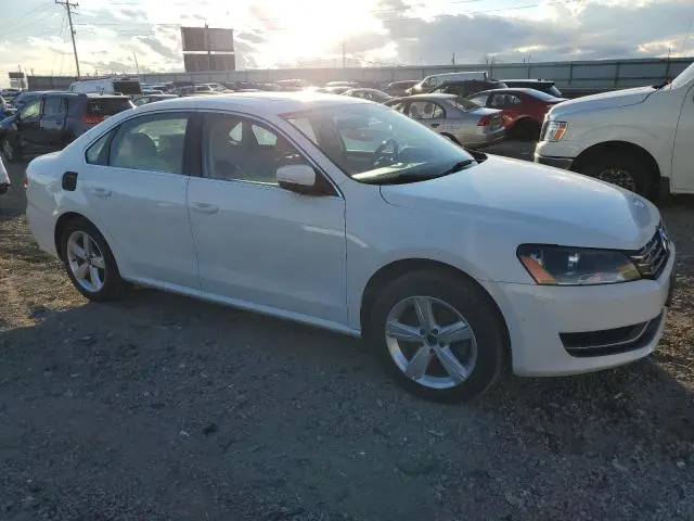 2013 VOLKSWAGEN PASSAT SE  