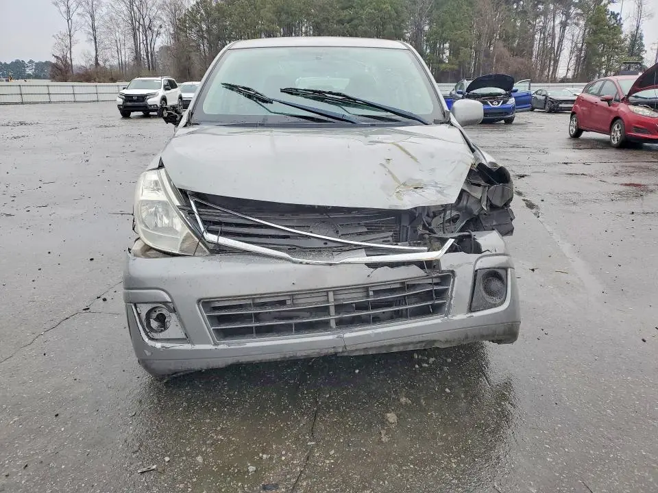 2011 NISSAN VERSA 1.8 S  