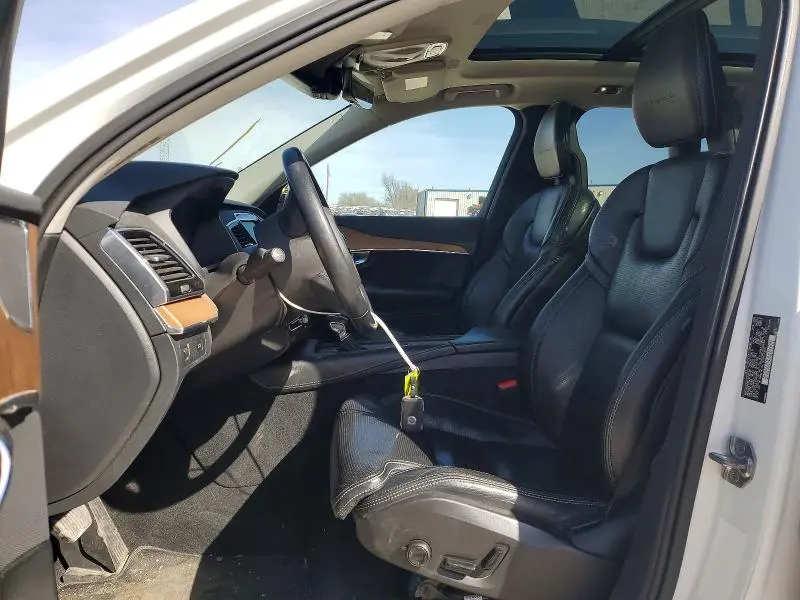 2018 VOLVO XC90 T6  