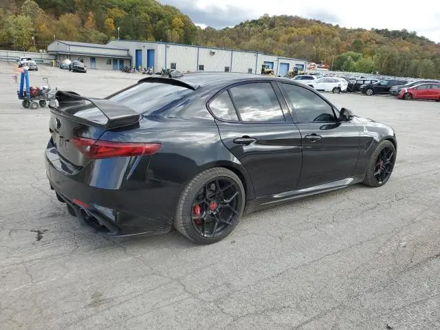 2017 ALFA ROMEO GIULIA QUADRIFOGLIO  