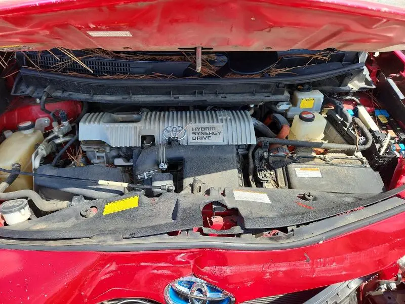 2015 TOYOTA PRIUS V THREE  