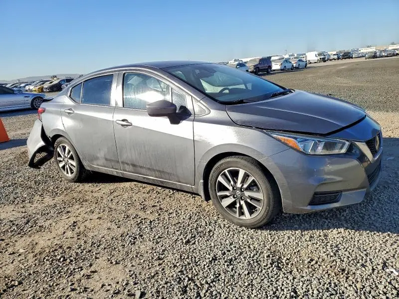 2021 NISSAN VERSA SV  