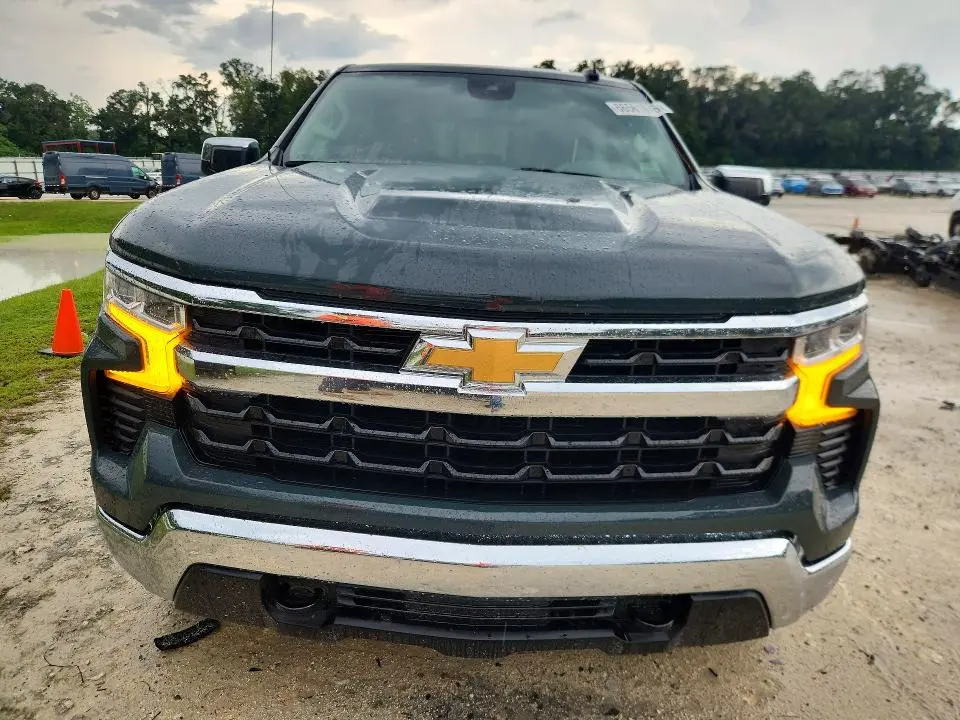 2026 CHEVROLET SILVERADO K1500 LT  