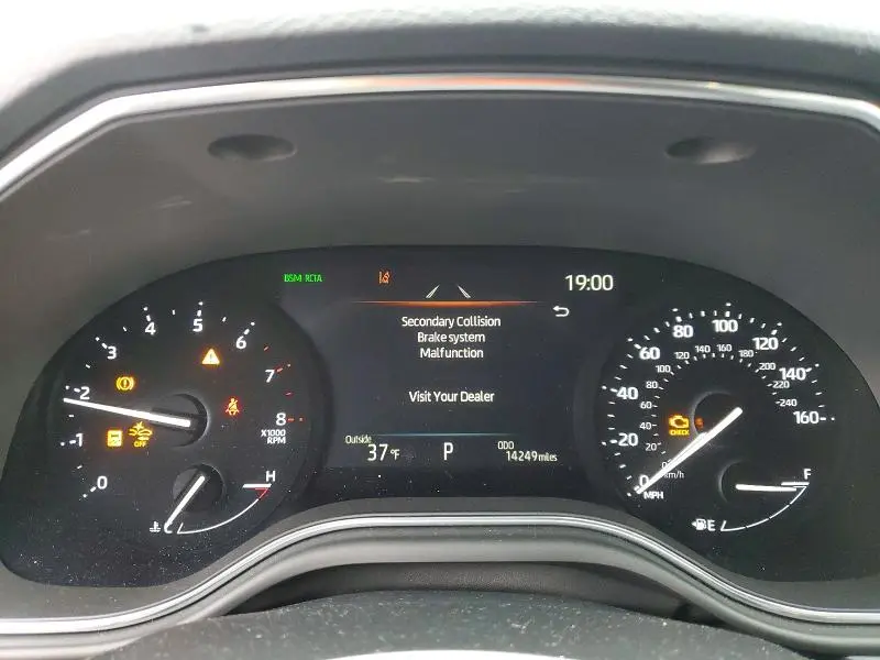 2020 TOYOTA AVALON XLE  