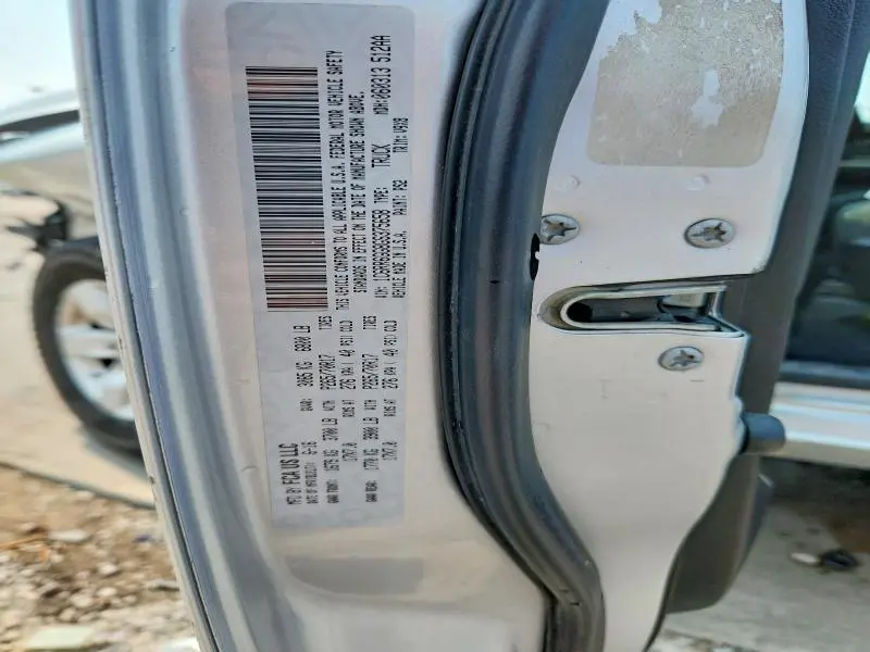 2016 RAM 1500 SLT  